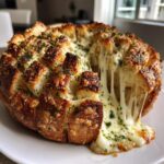 Garlic Cheese Pull-Apart Bread