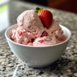 5-Minute Healthy Strawberry Frozen Yogurt