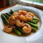 Shrimp and Asparagus Stir-Fry: Quick and Easy Dinner Recipe! 🍤🥦