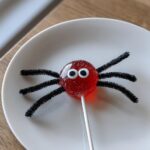Cute Spooky Spider Lollipops – A Fun and Easy Halloween Treat for Kids