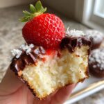 chocolate covered strawberry cupcakes