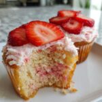 fresh strawberry cupcakes