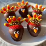 how to make chocolate covered strawberry turkeys