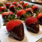 how to make strawberry covered chocolate