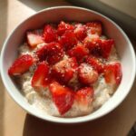 strawberry chia overnight oats
